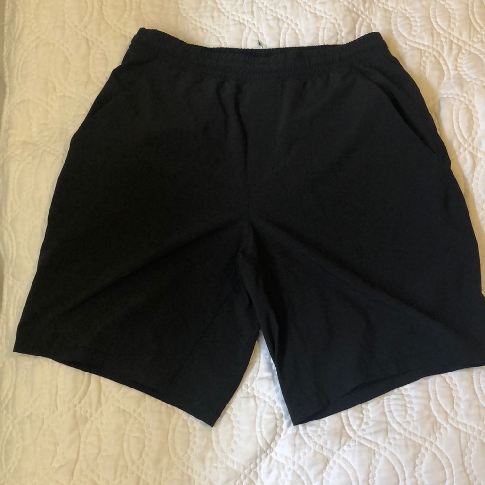 Lululemon 9” inseam black shorts size-m